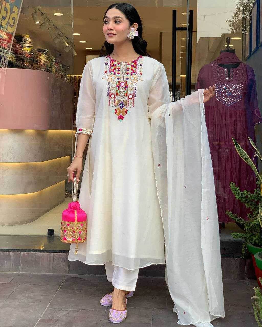 Chanderi Silk Kurti Bottom With Dupatta - MYLUXURY LANE ENTERPRISE